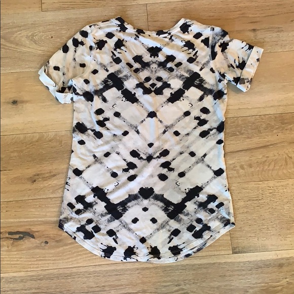 Lulu t- shirt - Picture 2 of 2